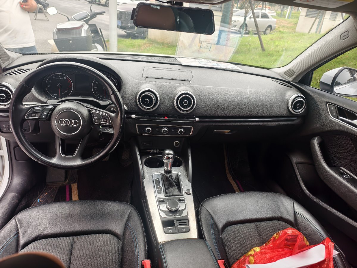 Audi A3 2018 car image #4
