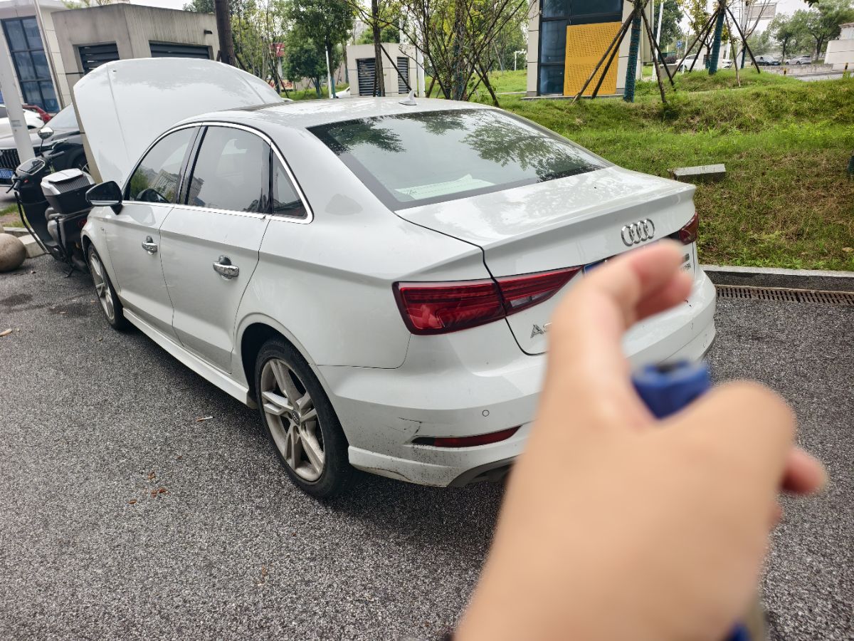 Audi A3 2018 car image #8