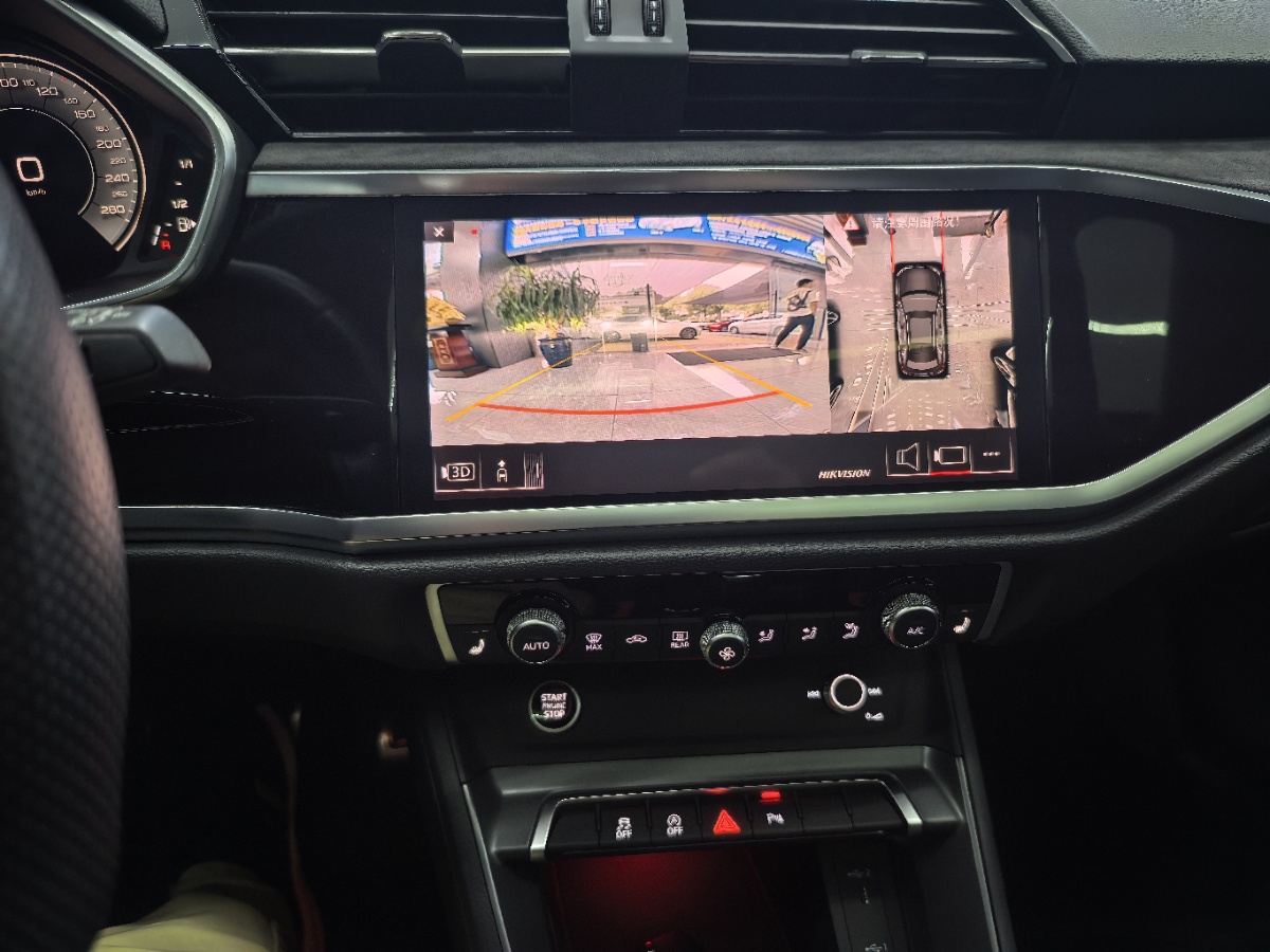 Audi Q3 Sportback 2023 #8 Audi Q3 Sportback 2023 car image #8