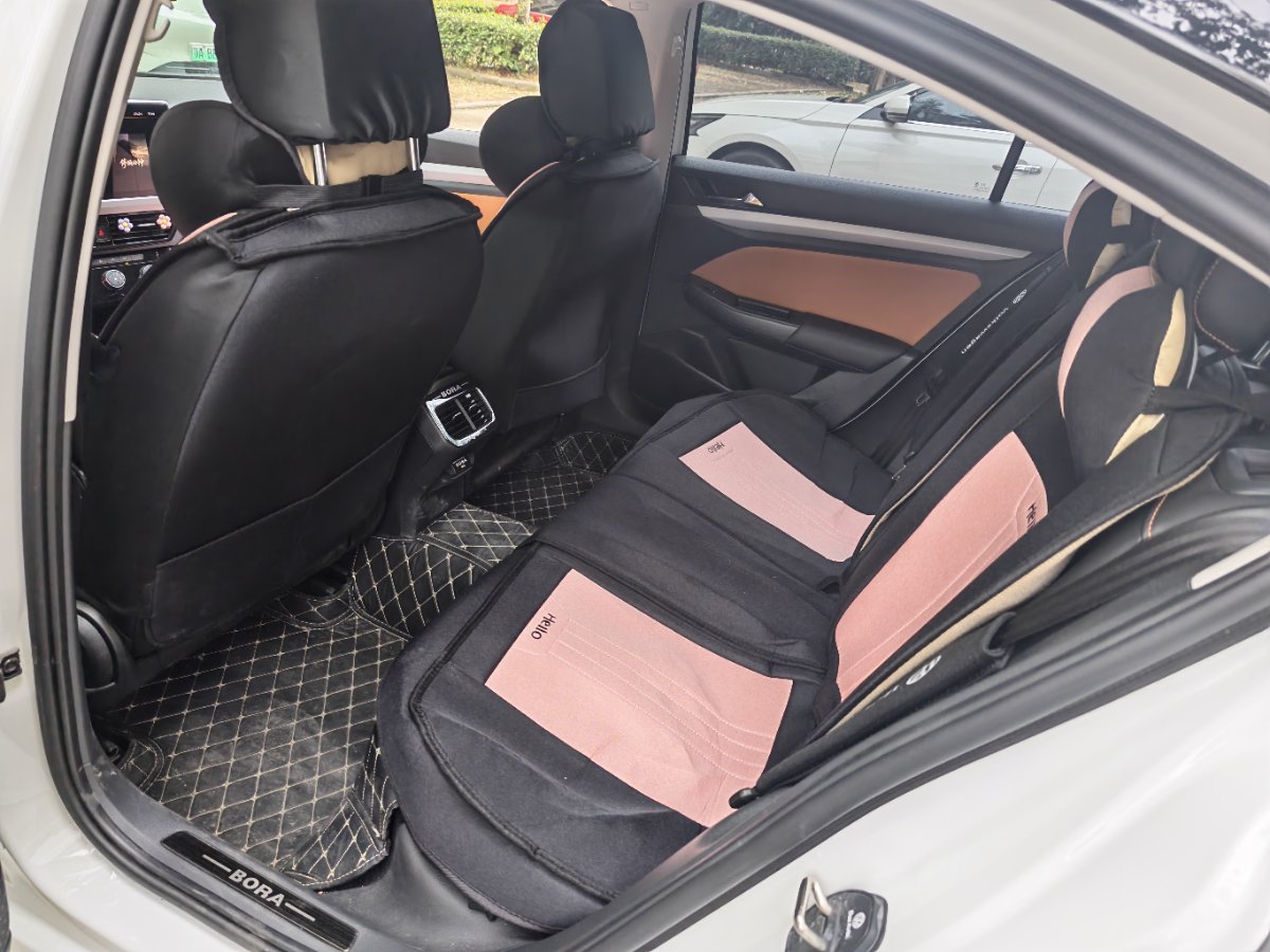 Volkswagen Bora 2025 car image #3