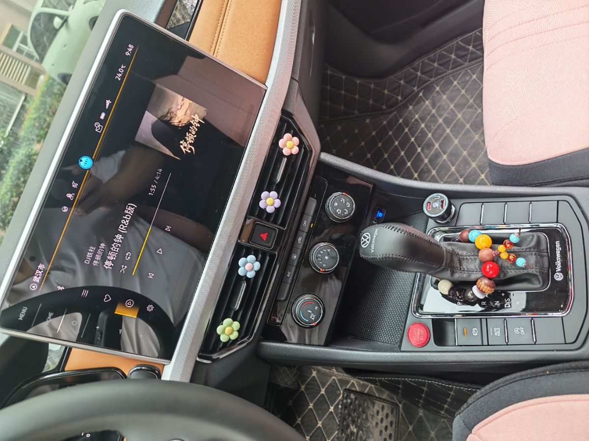 Volkswagen Bora 2025 car image #8