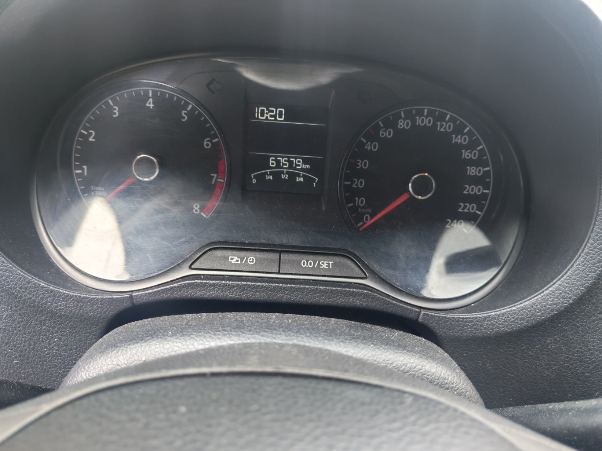 Volkswagen Polo 2018 car image #2
