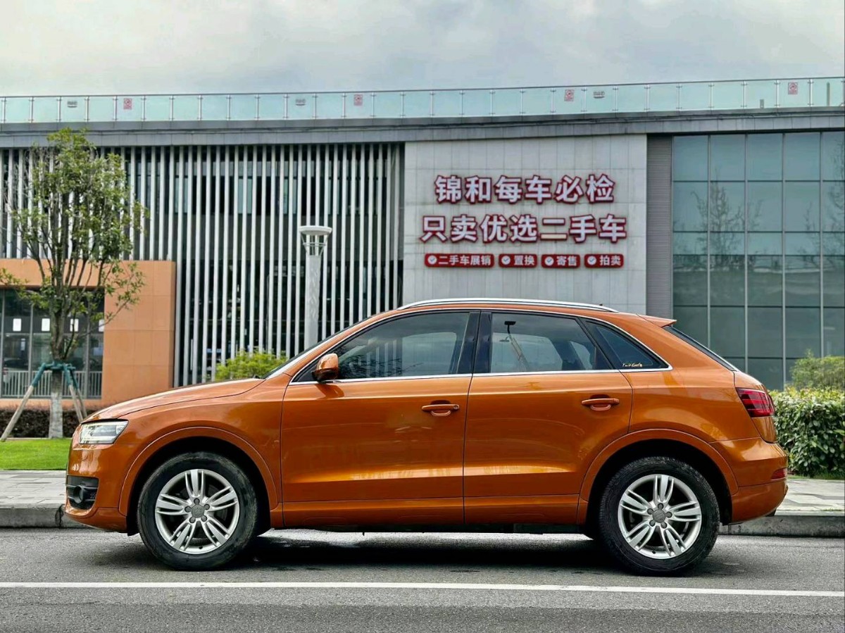 Audi Q3 2013 car image #10