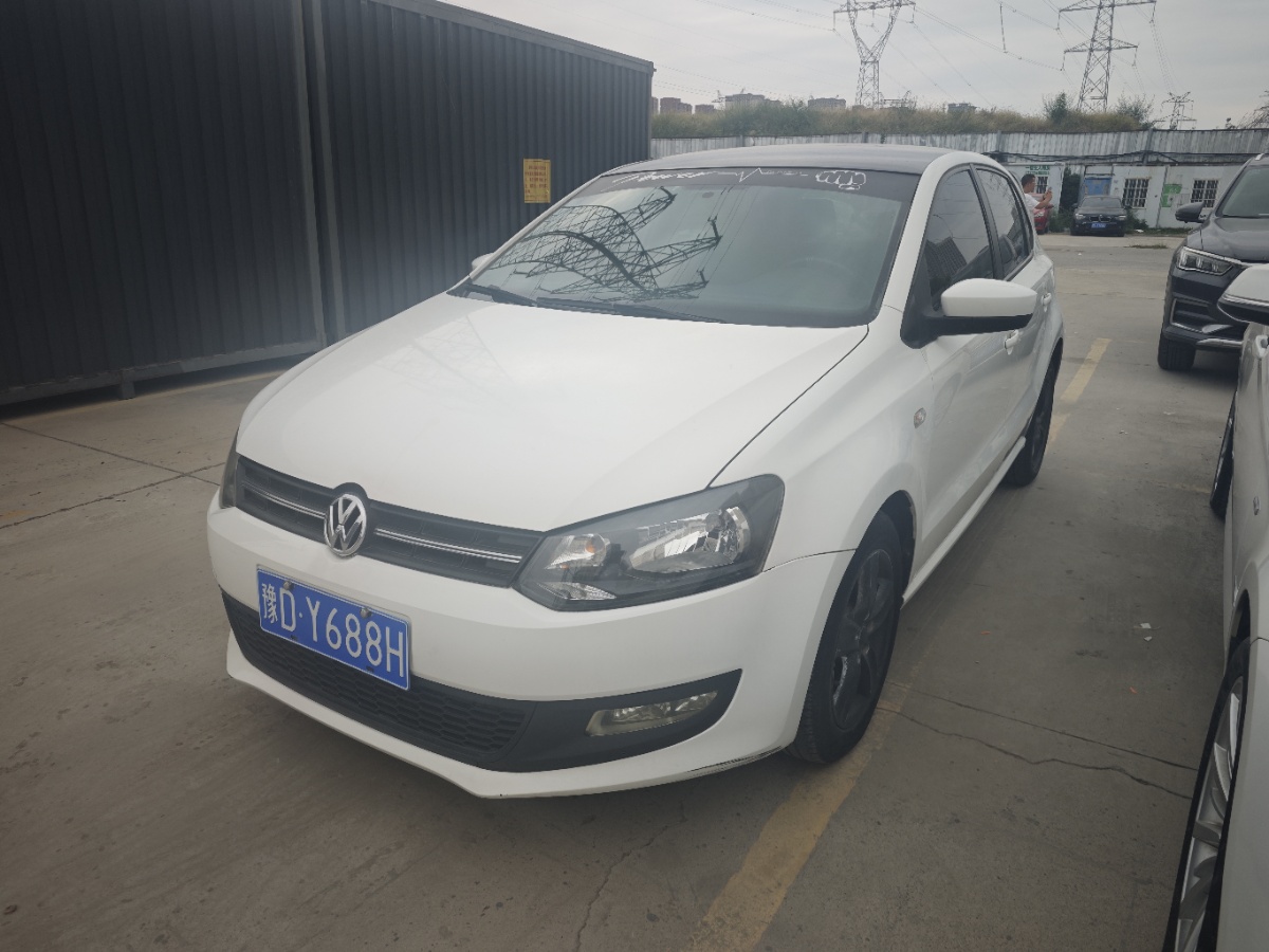 Volkswagen Polo 2012 Volkswagen Polo 2012 car image