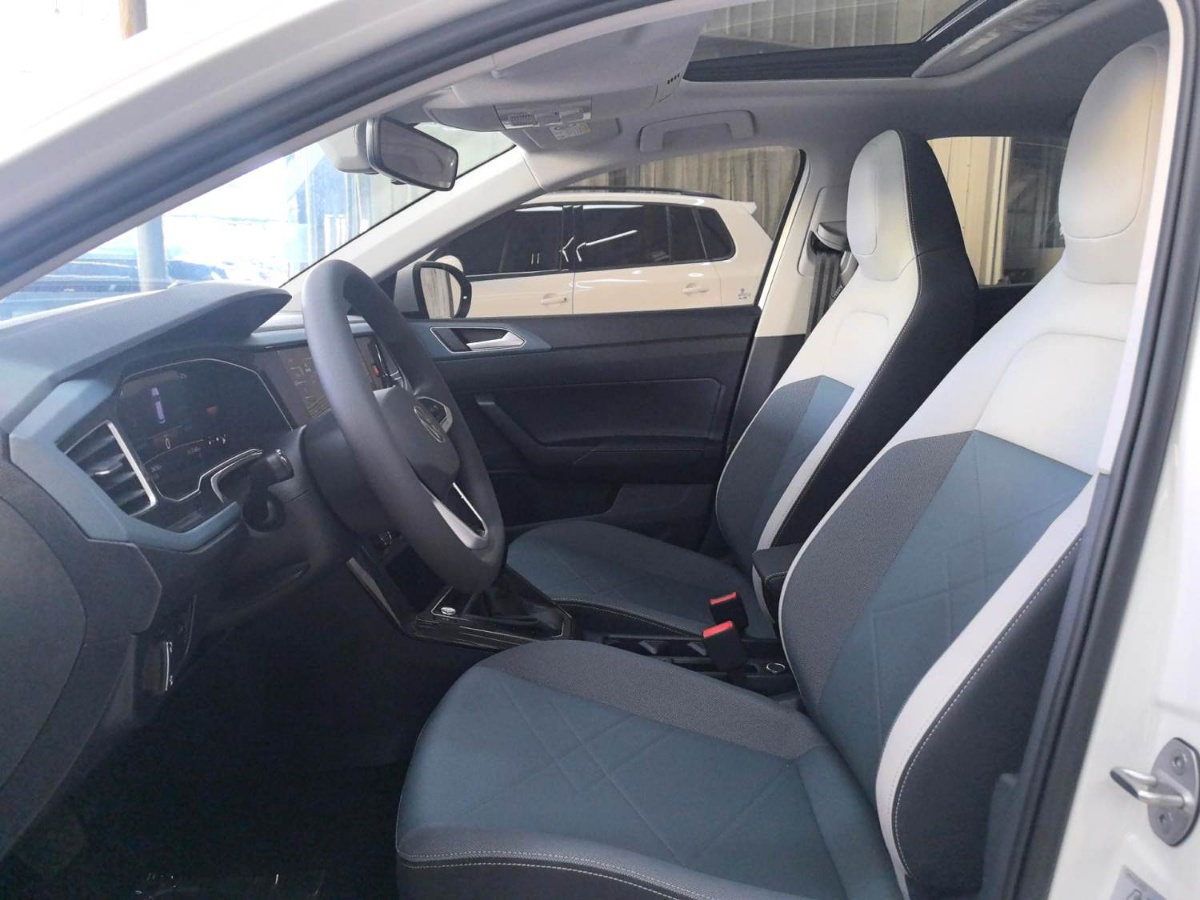 Volkswagen Lavida 2026 car image #4