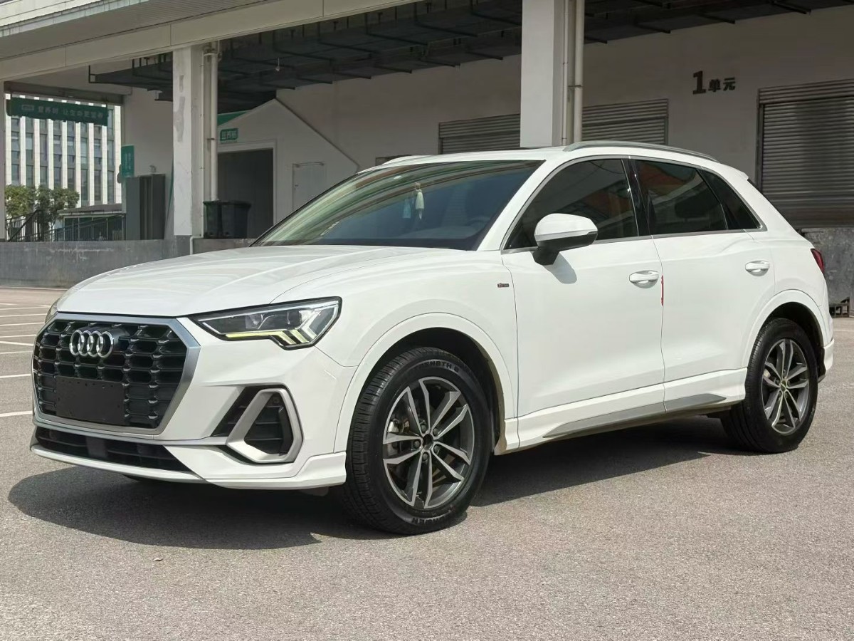Audi Q3 2020 car image 