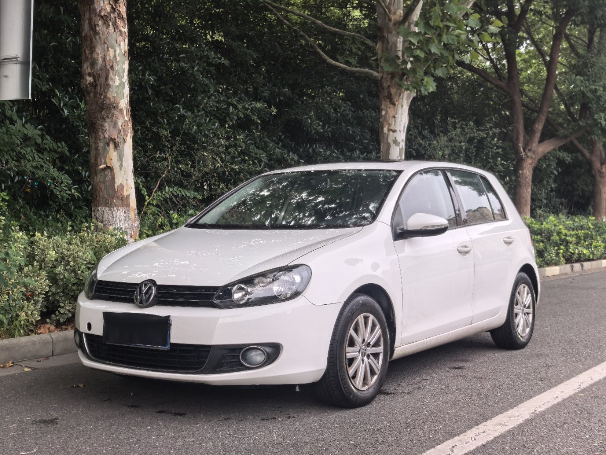 Volkswagen Golf 2013 car image 