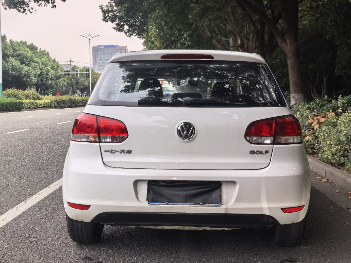Volkswagen Golf 2013 car image #5