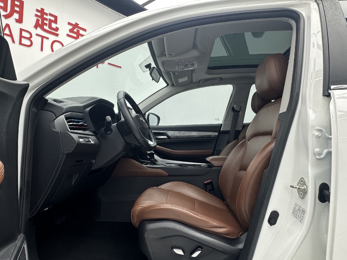 GEELY Vision X6 2023 car image #4