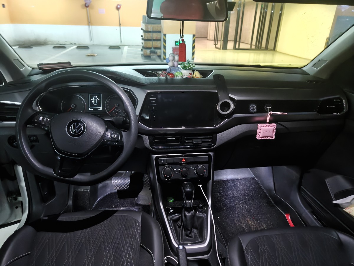 Volkswagen T-Cross 2021 #2 Volkswagen T-Cross 2021 car image #2