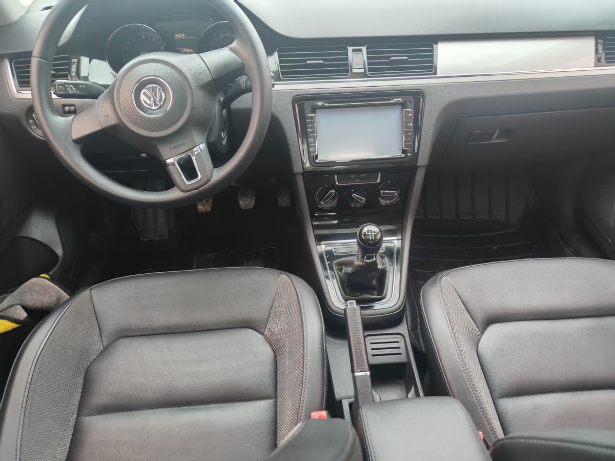 Volkswagen Bora 2014 car image #5