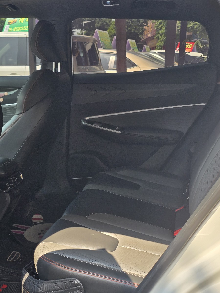 GEELY Boyue 2023 car image #4