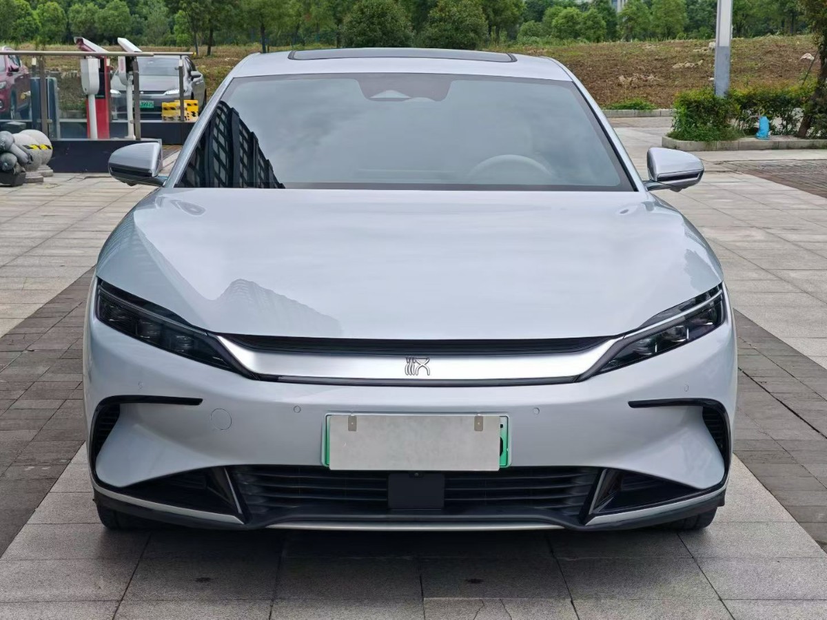 BYD Han 2025 car image #2