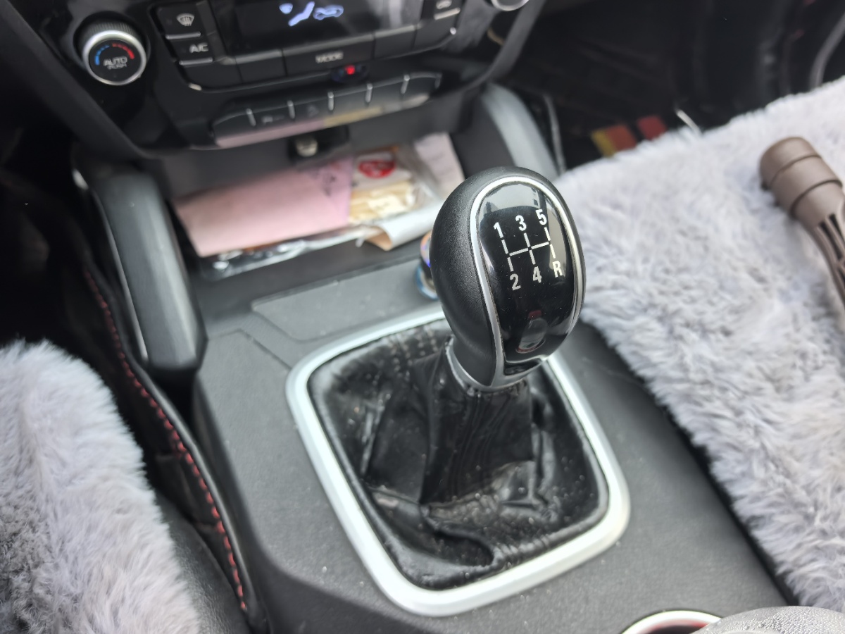 GEELY Vision X6 2018 car image #7