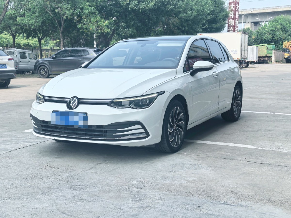 Volkswagen Golf 2022 car image 