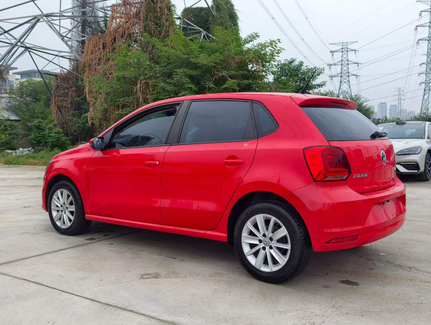 Volkswagen Polo 2015 car image #8