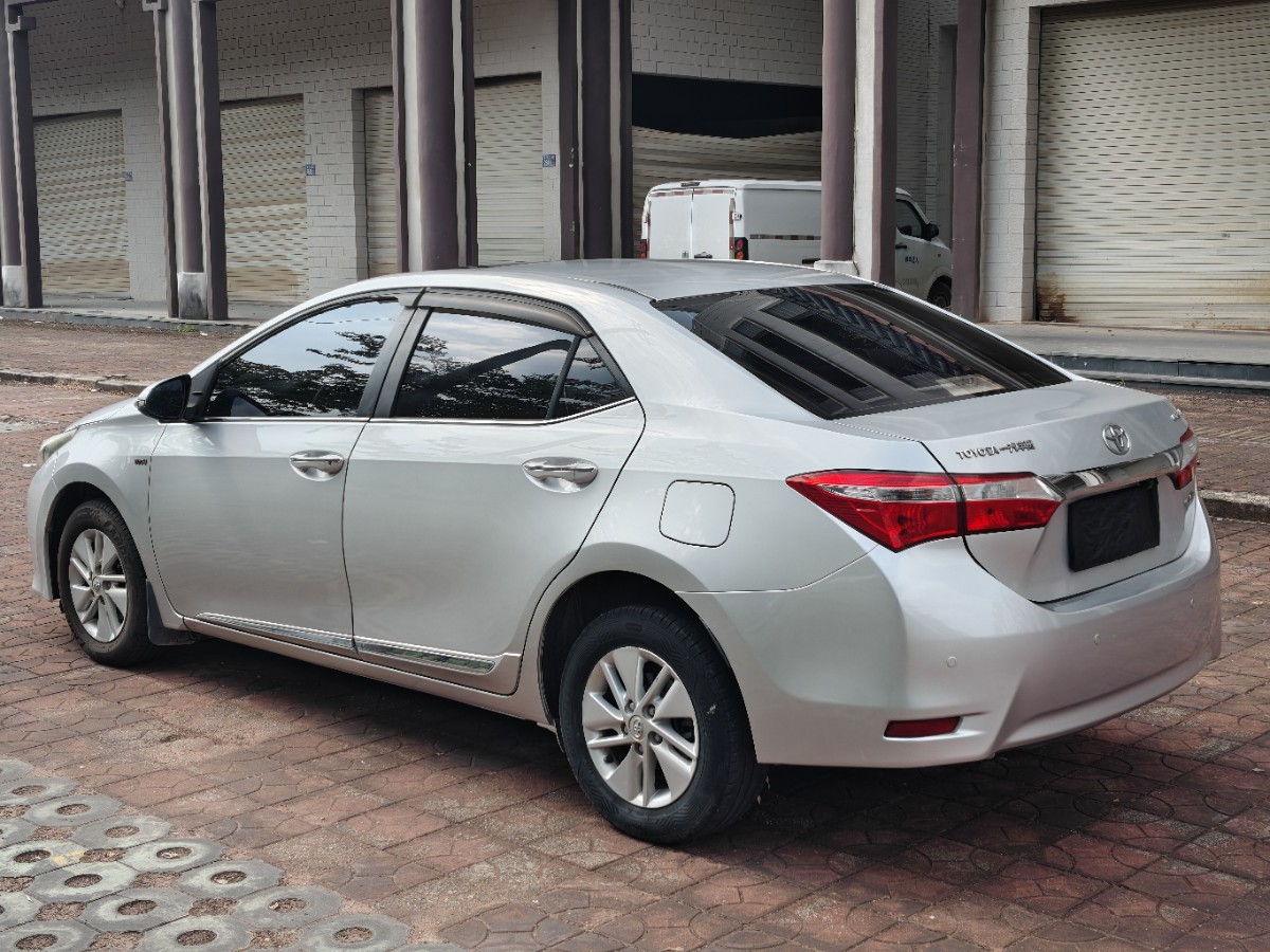 Toyota Corolla 2015 car image #9
