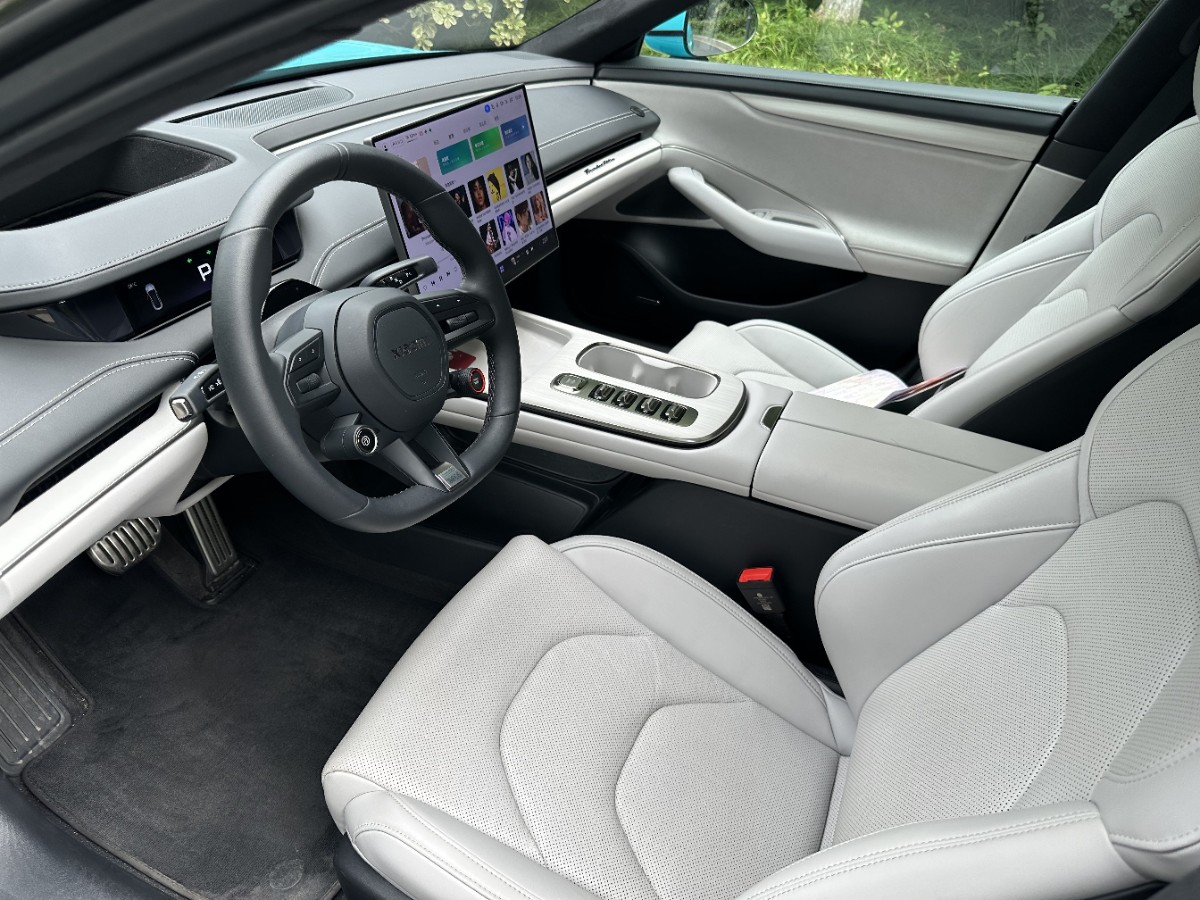 MI SU7 2025 immagine di auto #8