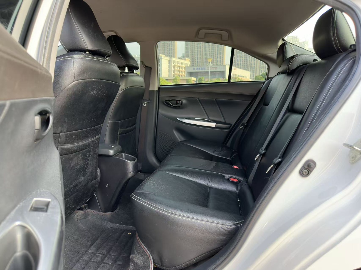 Toyota Vios 2015 car image #6