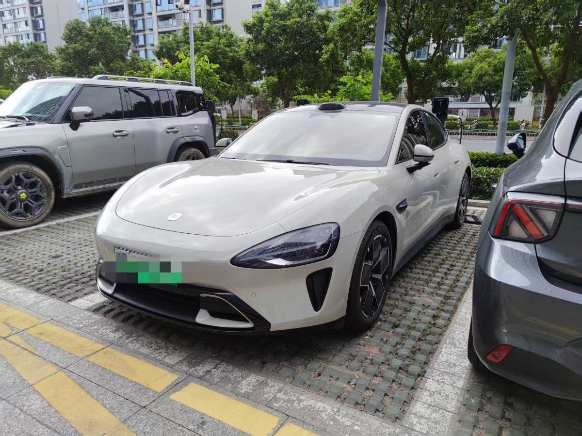 MI SU7 2025 MI SU7 2025 car image