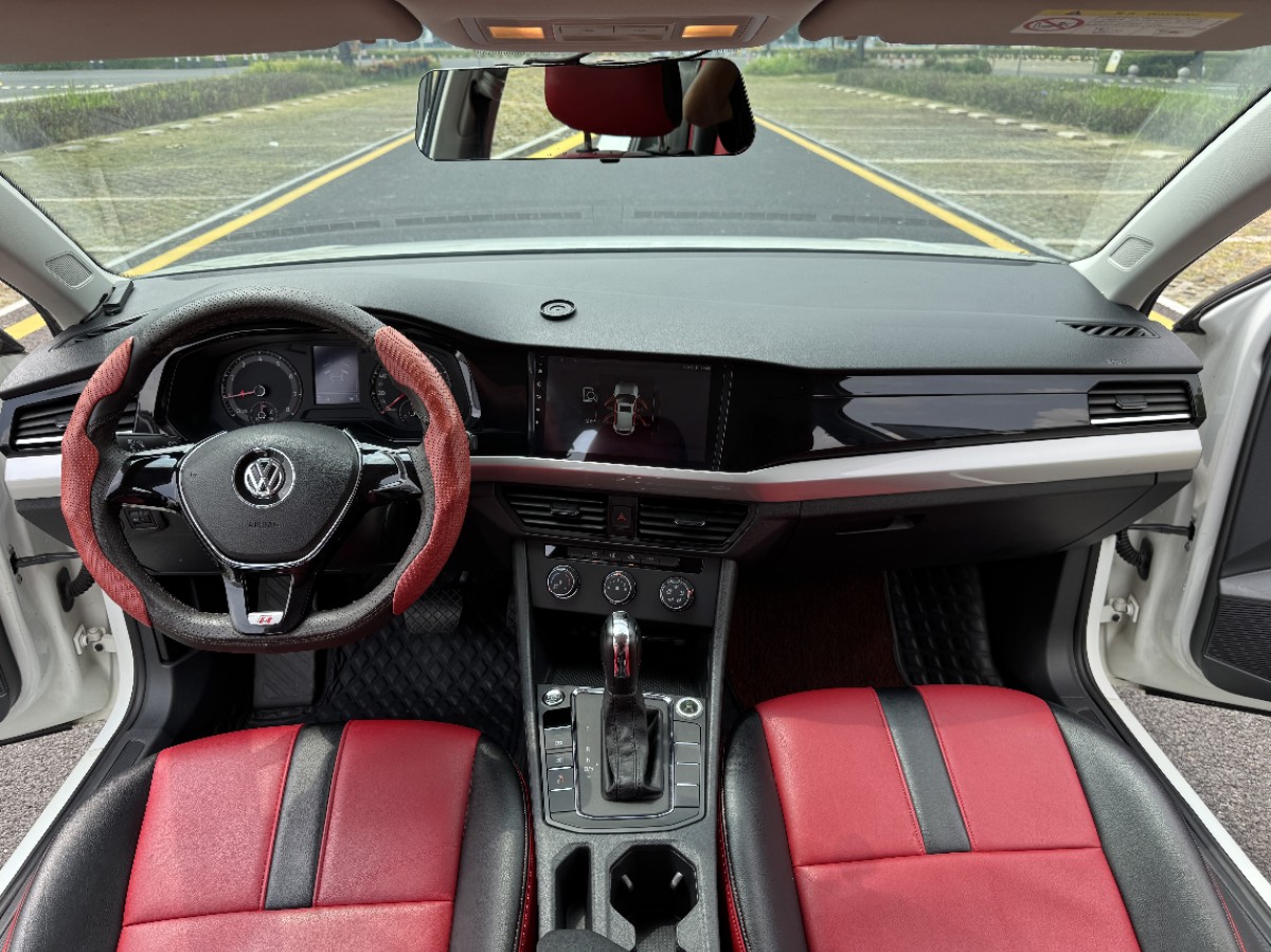 Volkswagen Bora 2020 car image #11