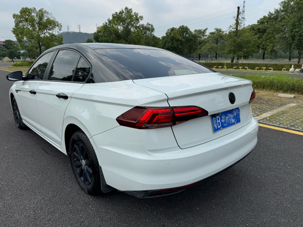 Volkswagen Bora 2020 car image #6