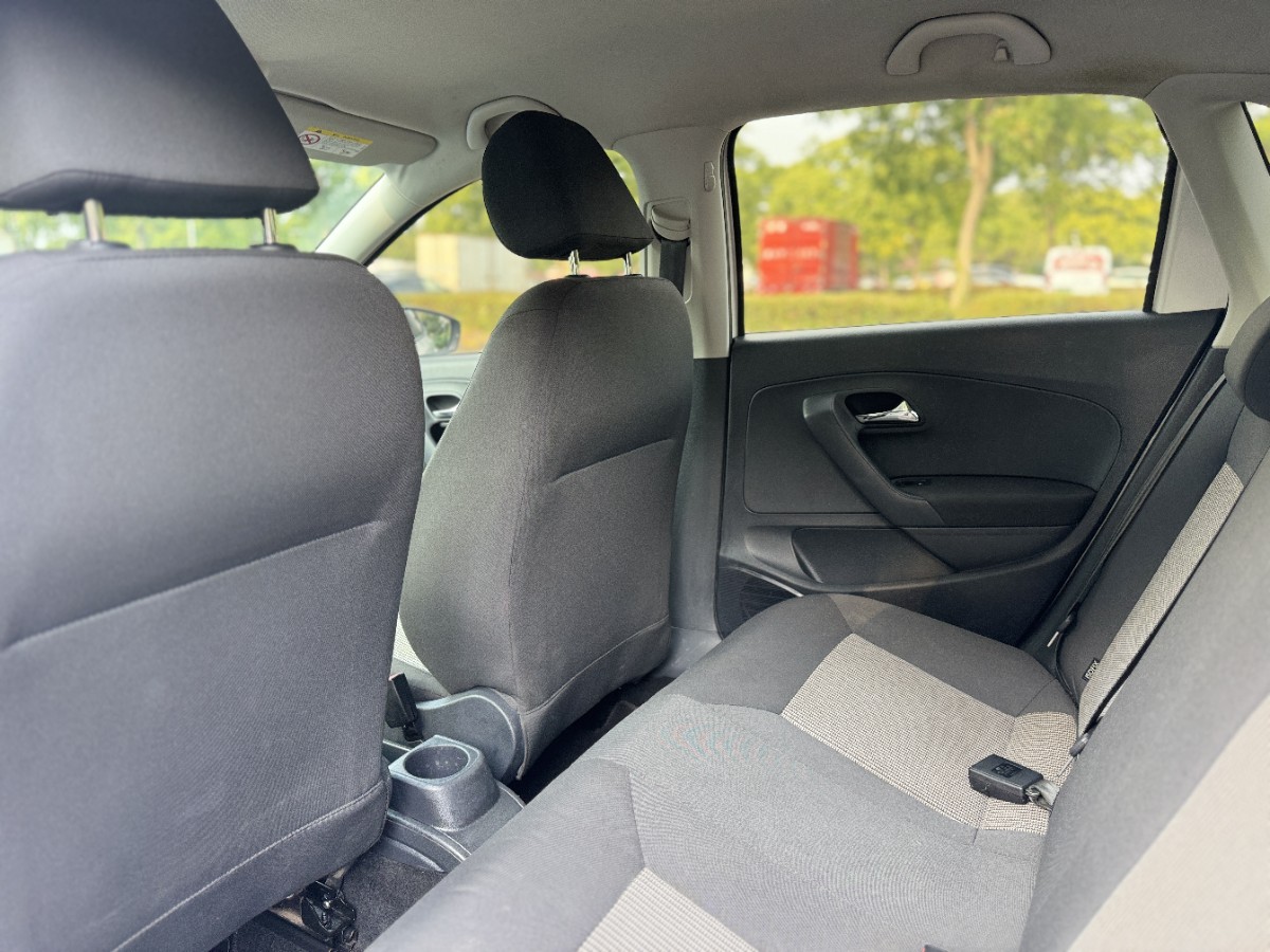 Volkswagen Polo 2018 car image #9