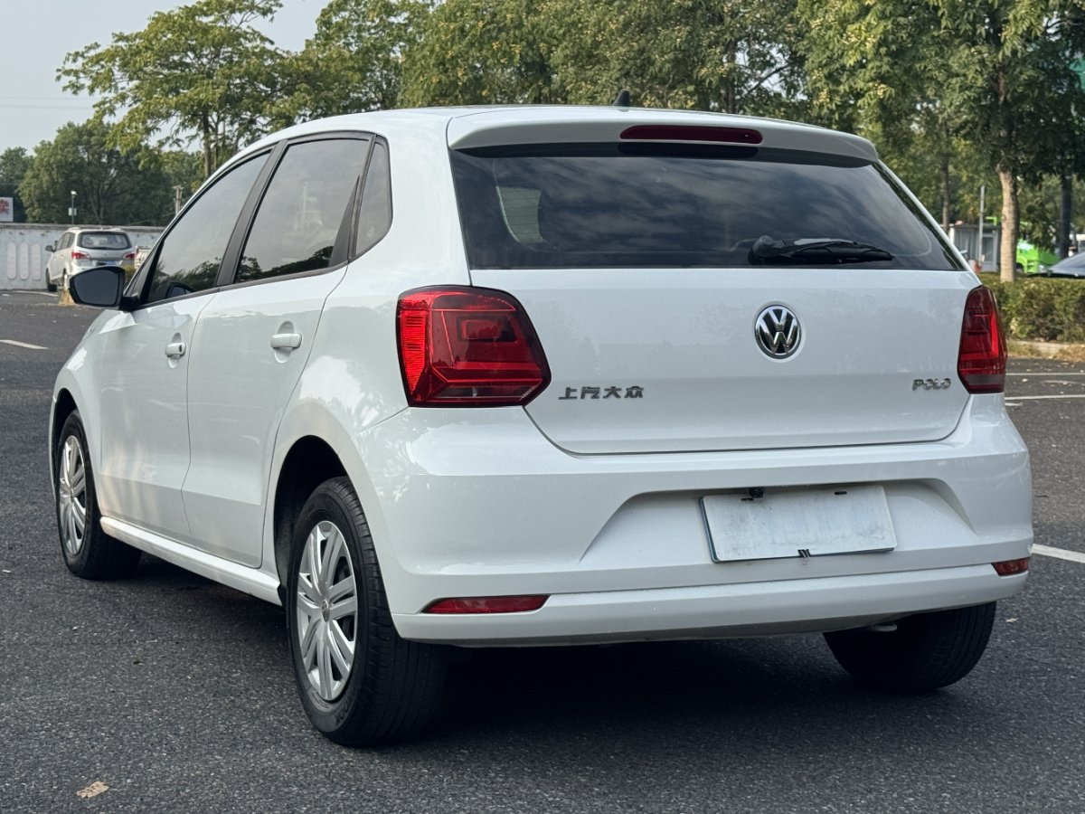 Volkswagen Polo 2018 car image #3
