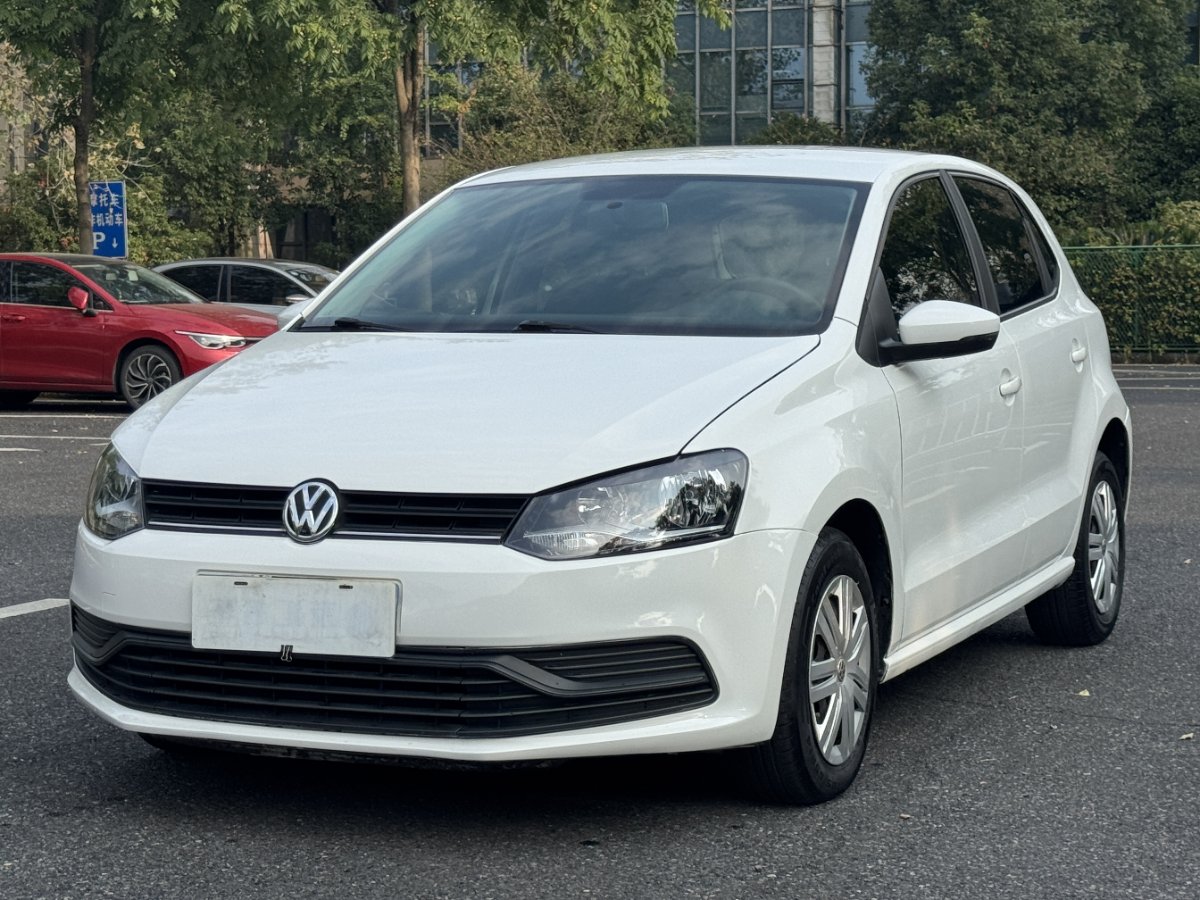 Volkswagen Polo 2018 car image 