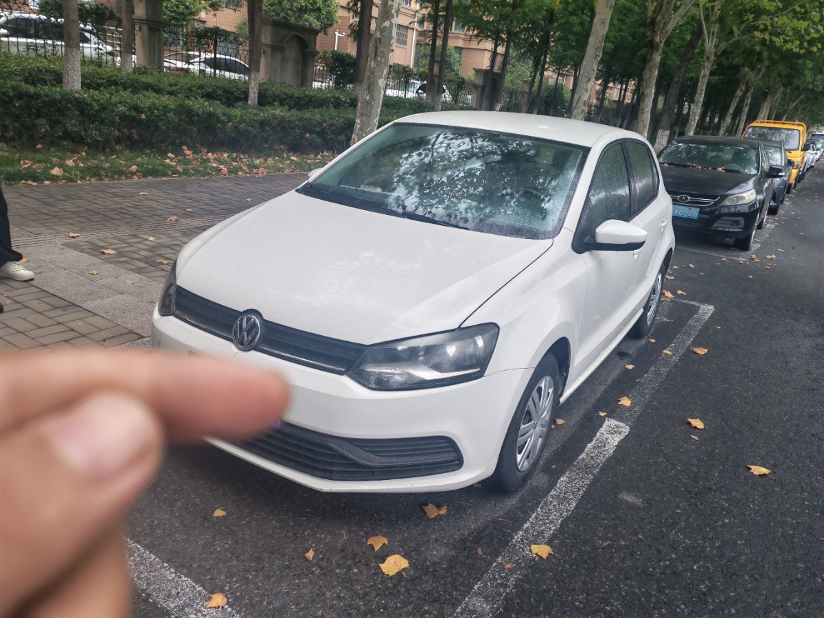 Volkswagen Polo 2017 Volkswagen Polo 2017 car image