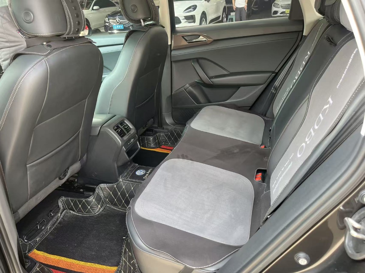 Volkswagen Tharu 2021 car image #8