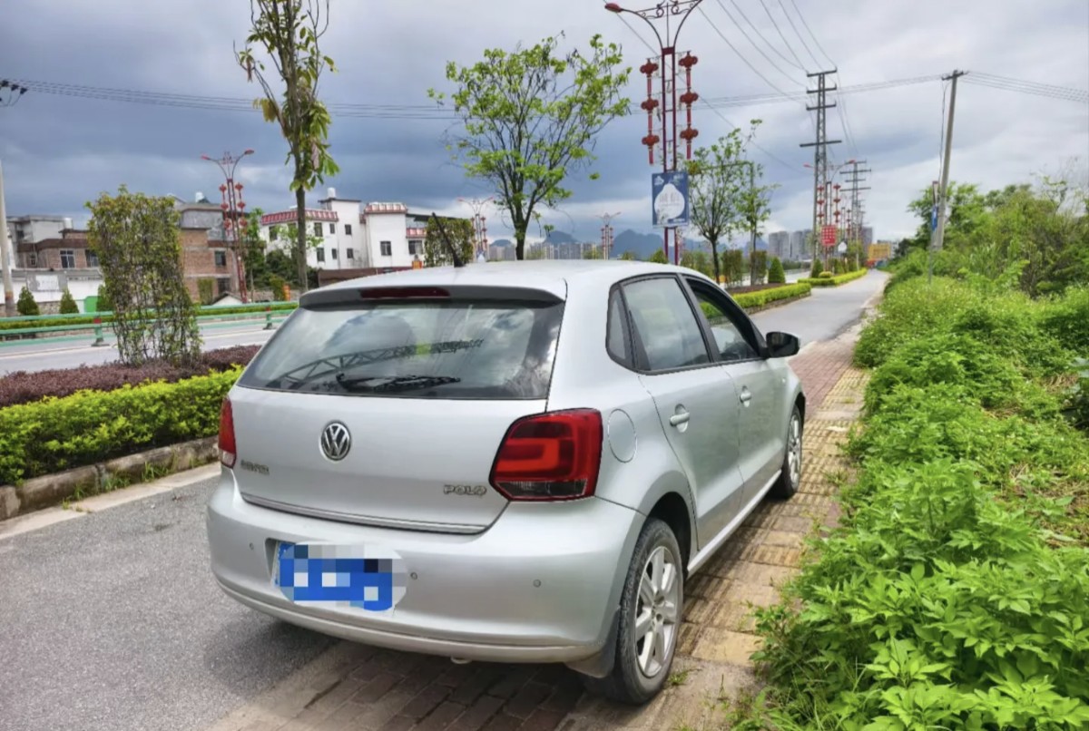 Volkswagen Polo 2011 #3 Volkswagen Polo 2011 car image #3