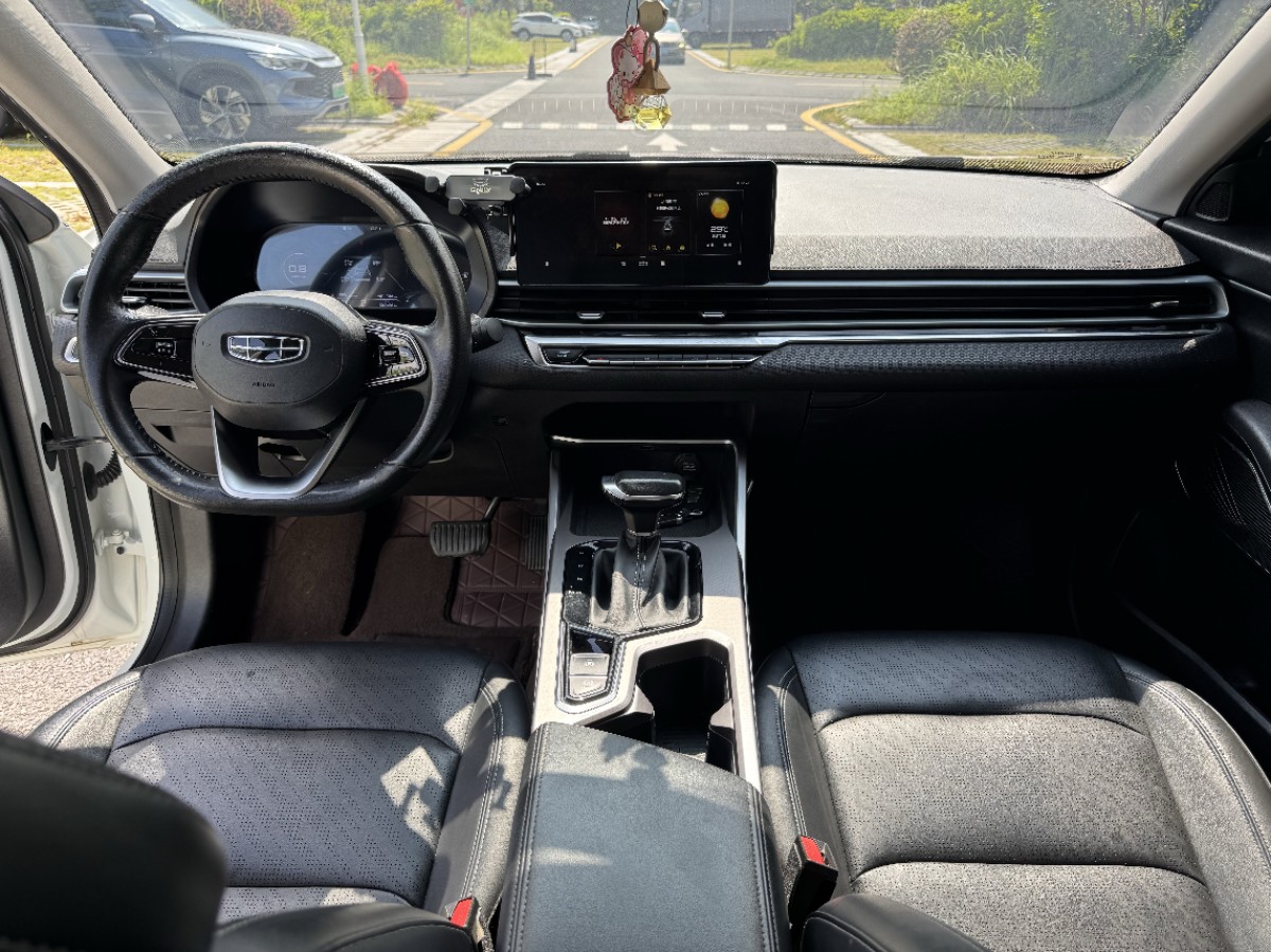 GEELY Emgrand 2021 car image #9
