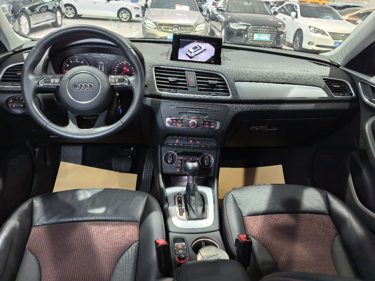 Audi Q3 2019 car image #5