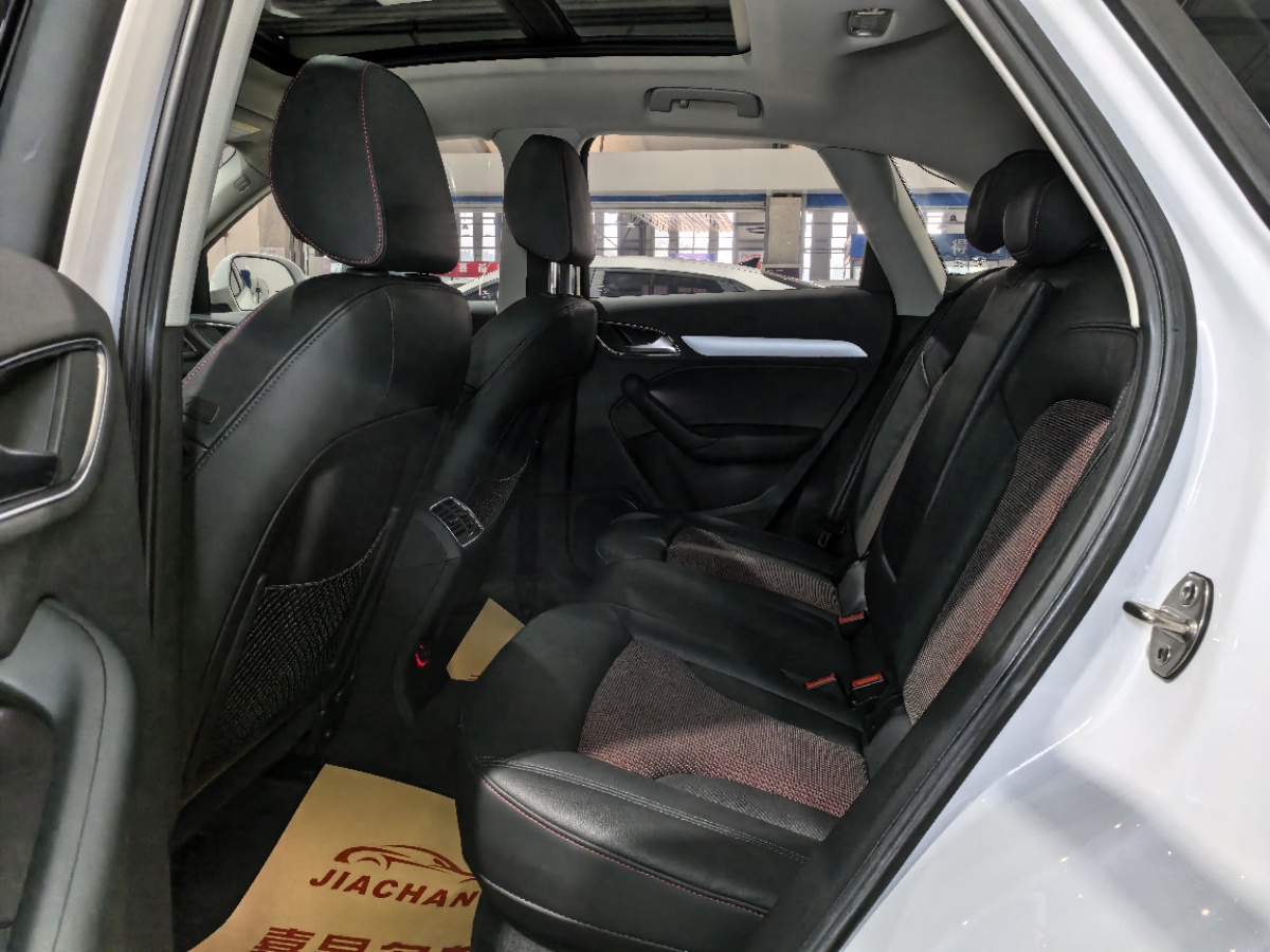 Audi Q3 2019 car image #4