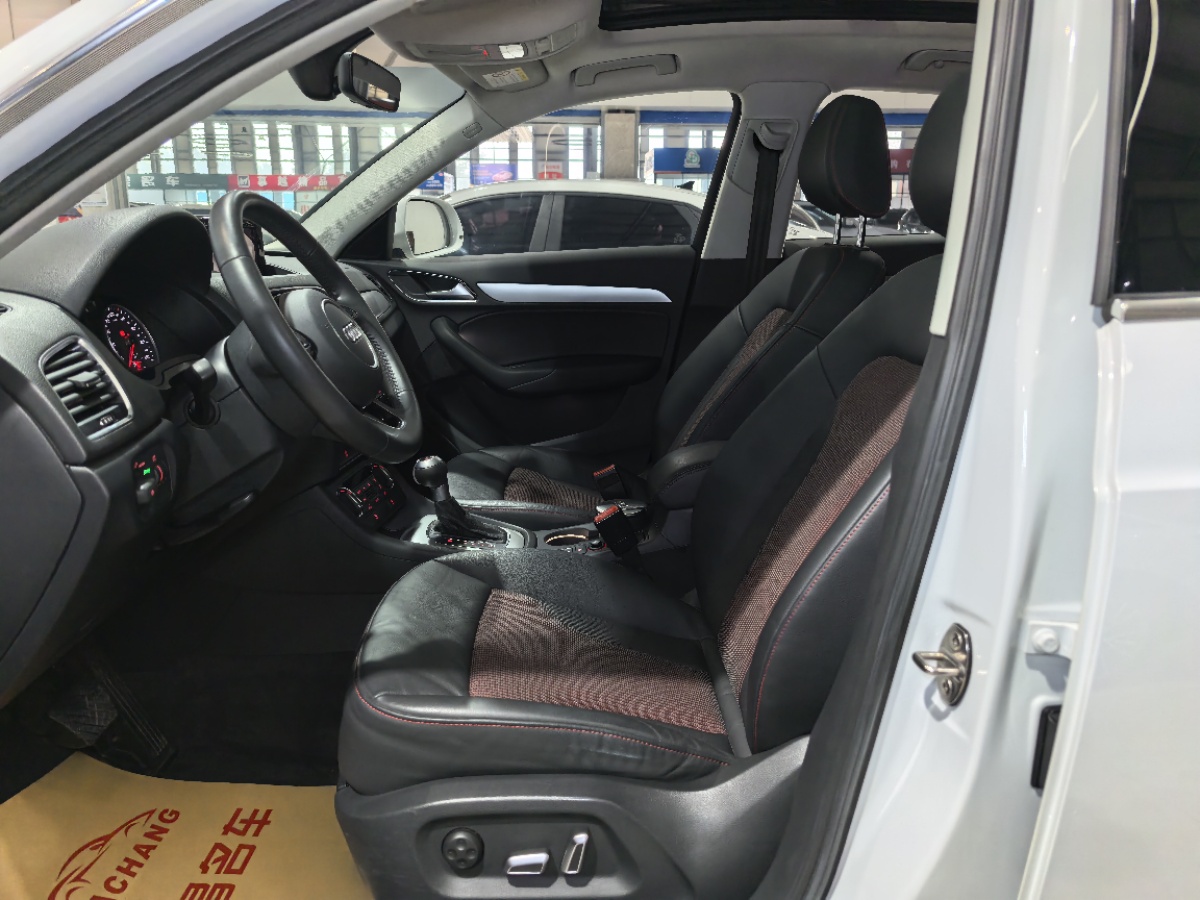 Audi Q3 2019 car image #6
