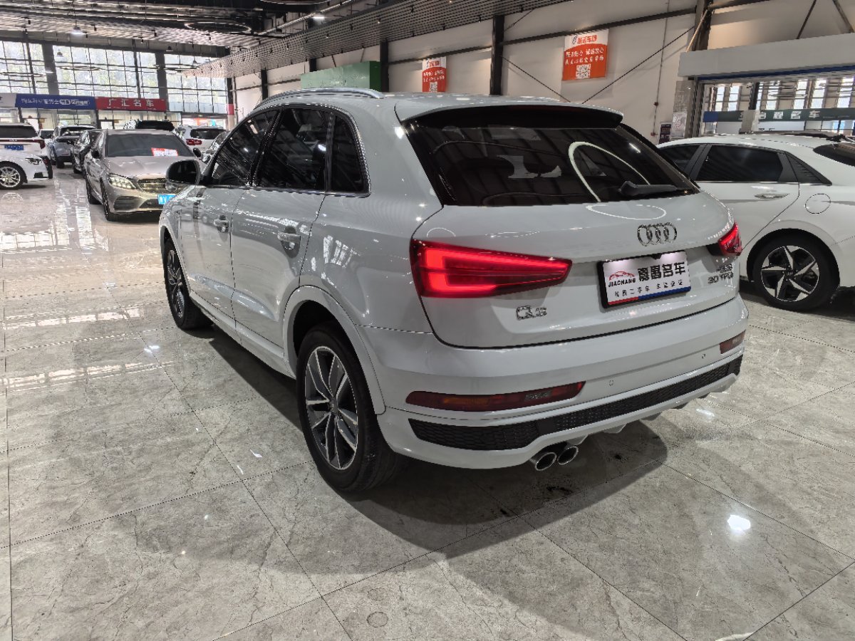 Audi Q3 2019 car image #15