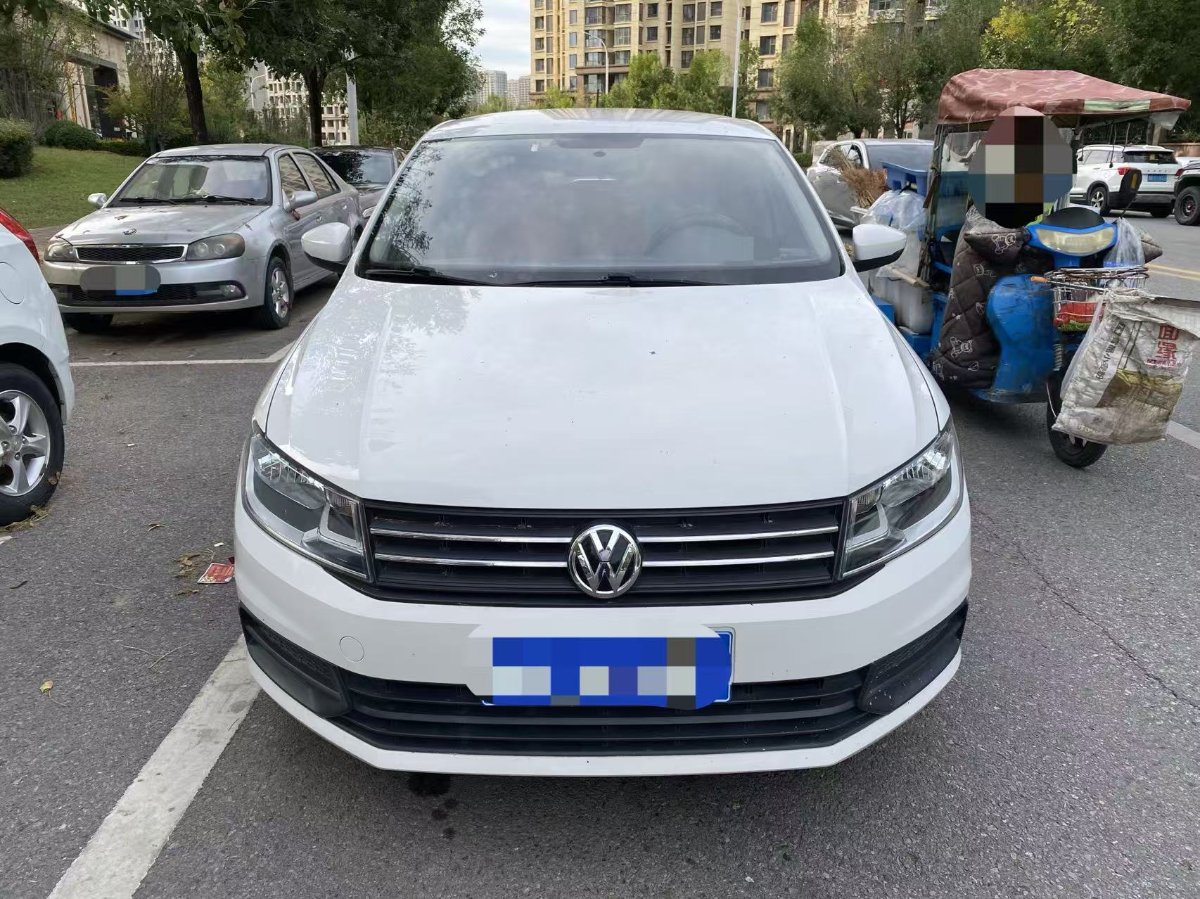 Volkswagen Santana 2018 car image #2