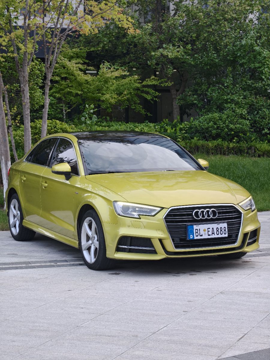 Audi A3 2017 car image #3