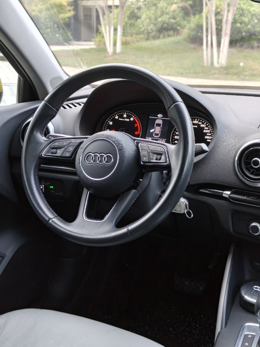 Audi A3 2017 car image #6