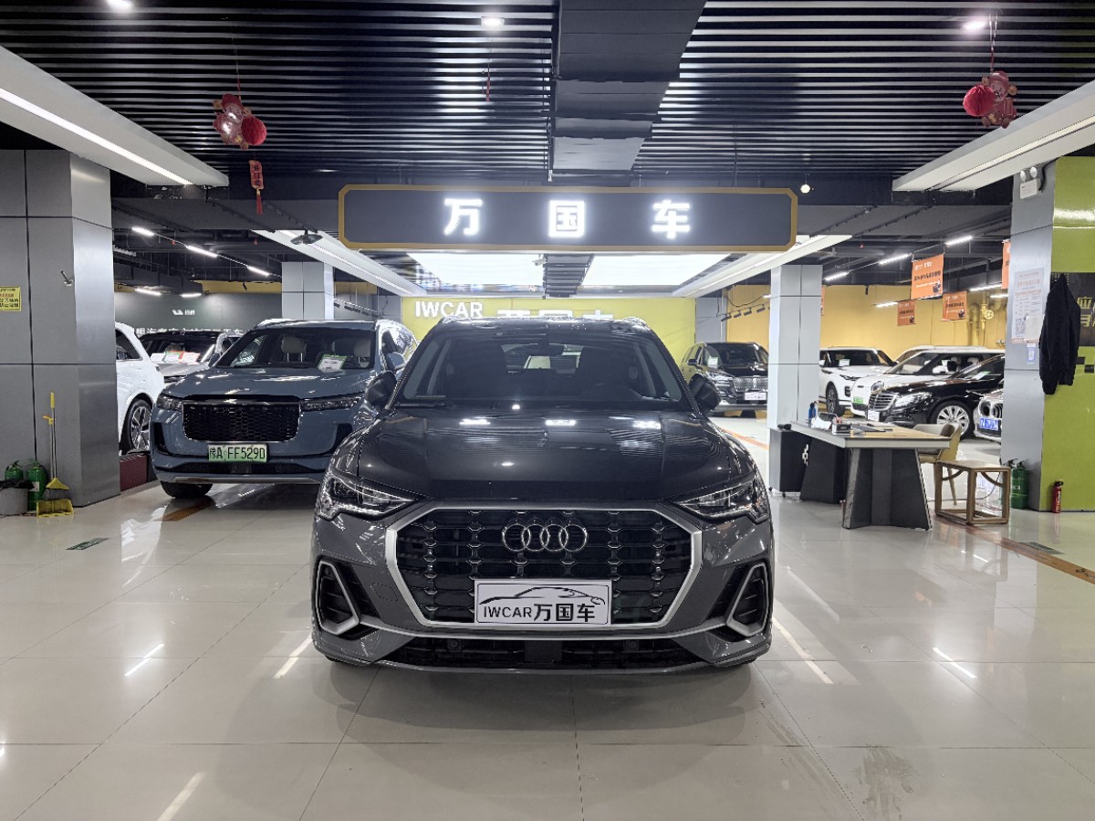 Audi Q3 2022 Audi Q3 2022 immagine di auto