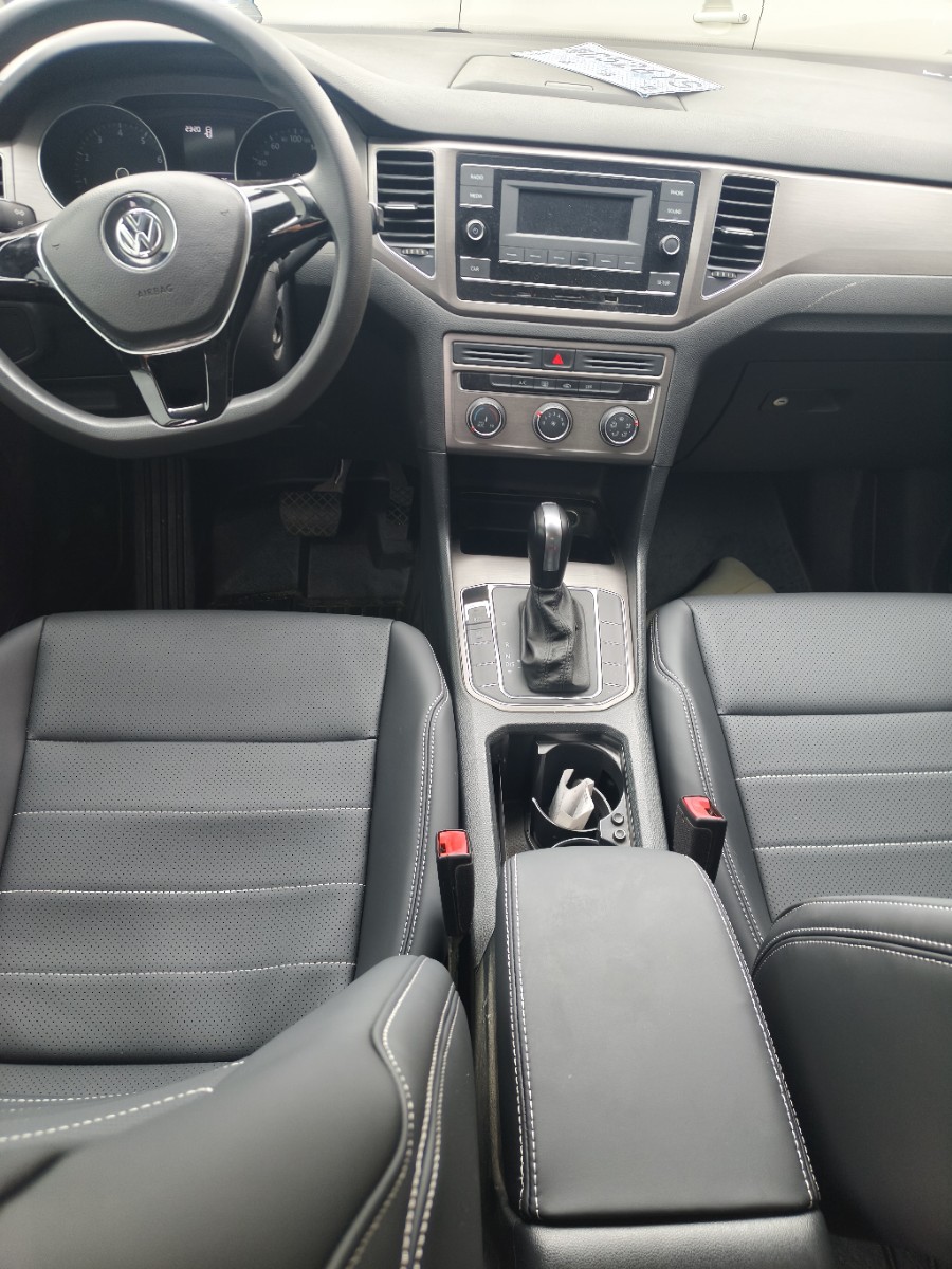 Volkswagen Golf Sportsvan 2018 car image #5
