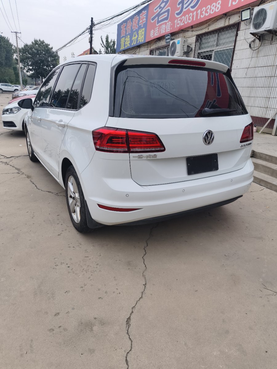 Volkswagen Golf Sportsvan 2018 car image #8