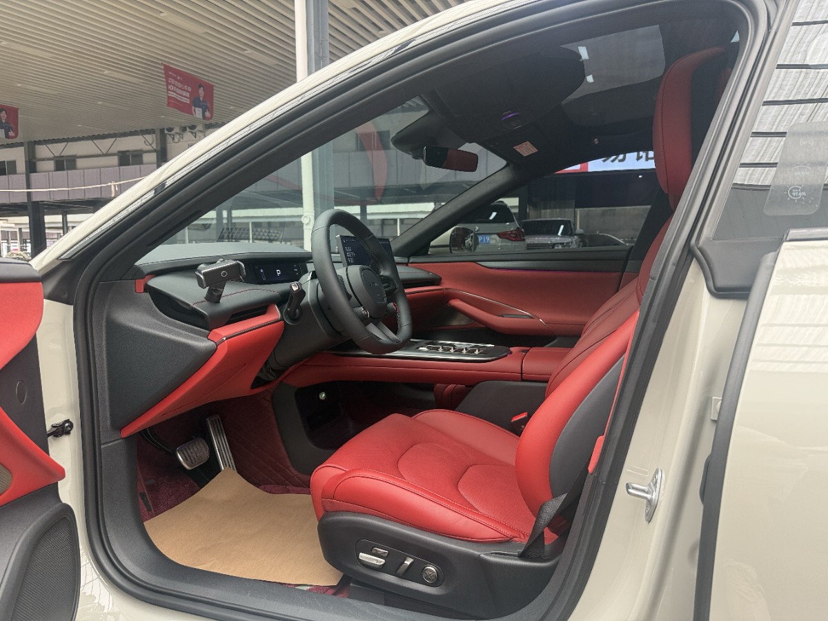 MI SU7 2024 immagine di auto #3