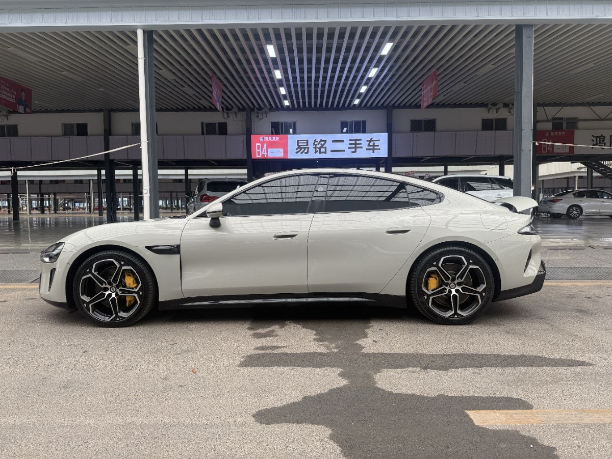 MI SU7 2024 immagine di auto #10