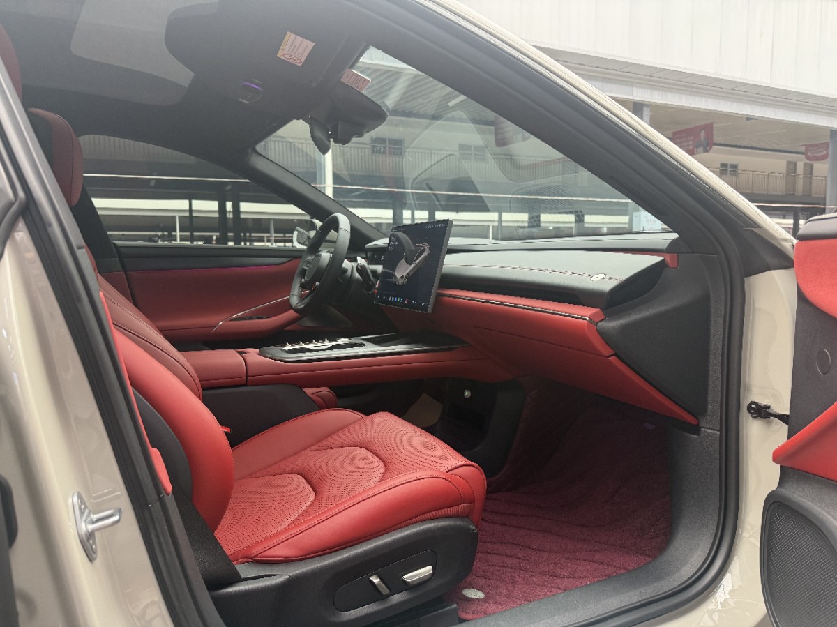 MI SU7 2024 immagine di auto #5