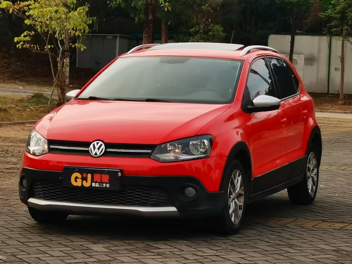 Volkswagen Polo 2016 car image 