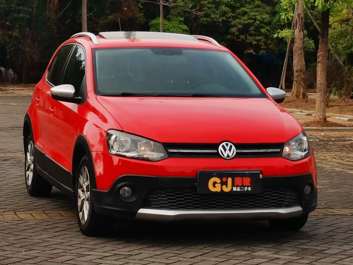 Volkswagen Polo 2016 car image #3