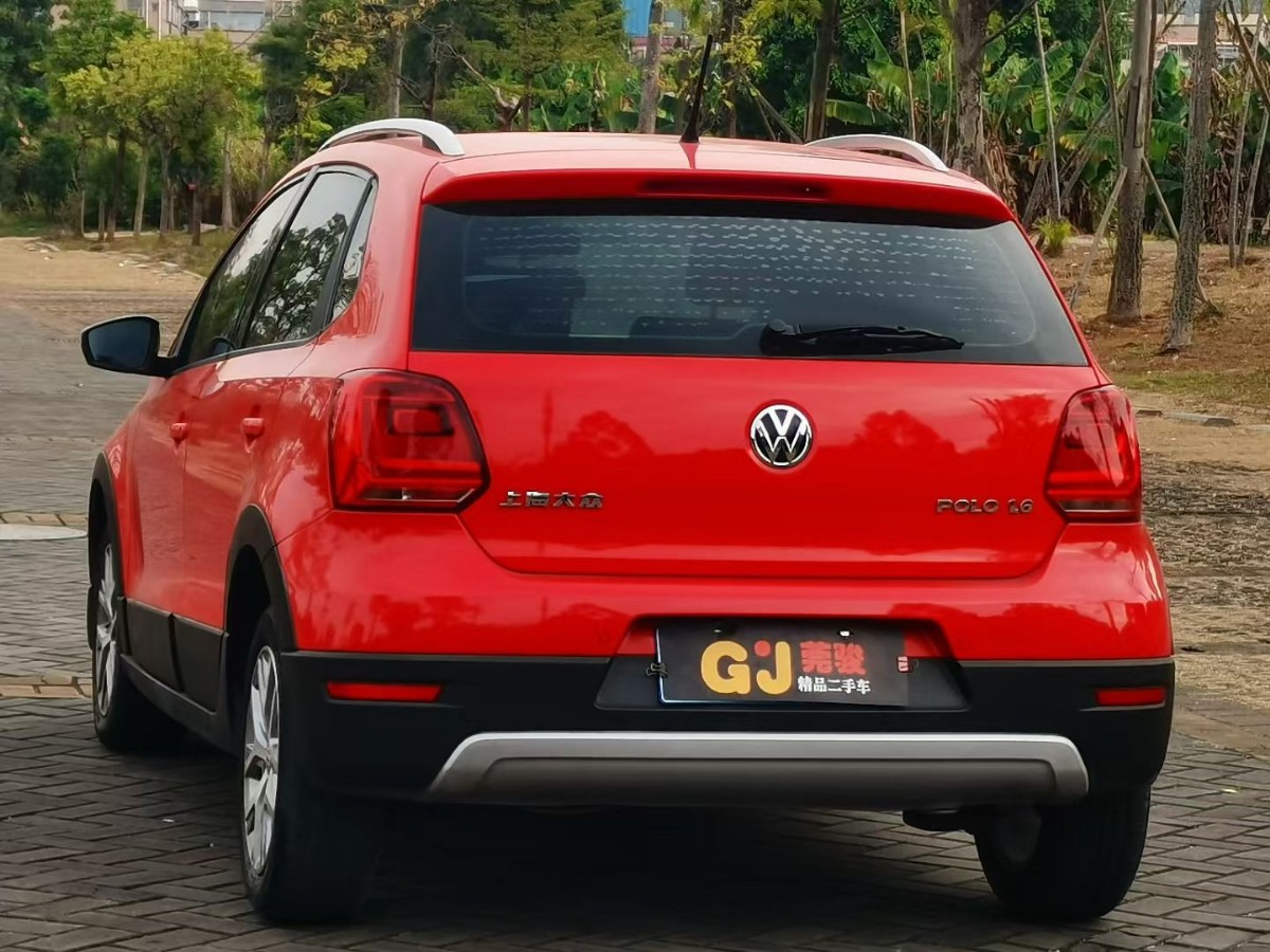 Volkswagen Polo 2016 car image #6