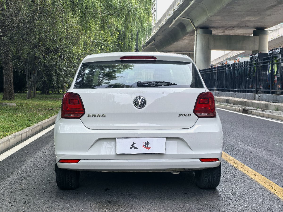 Volkswagen Polo 2017 car image #6
